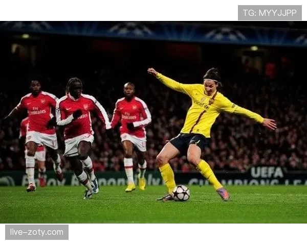 伊布这把年纪还敢这么花？刚提的新超跑比他训练时间都长